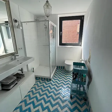 Apartament Beautiful Big House With Garden